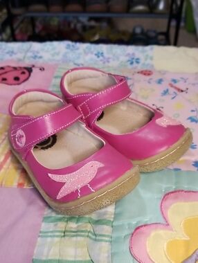 Livie & Luca Pink Leather Mary Jane Shoes with Pink Glitter Bird Size 5 Pio Pio